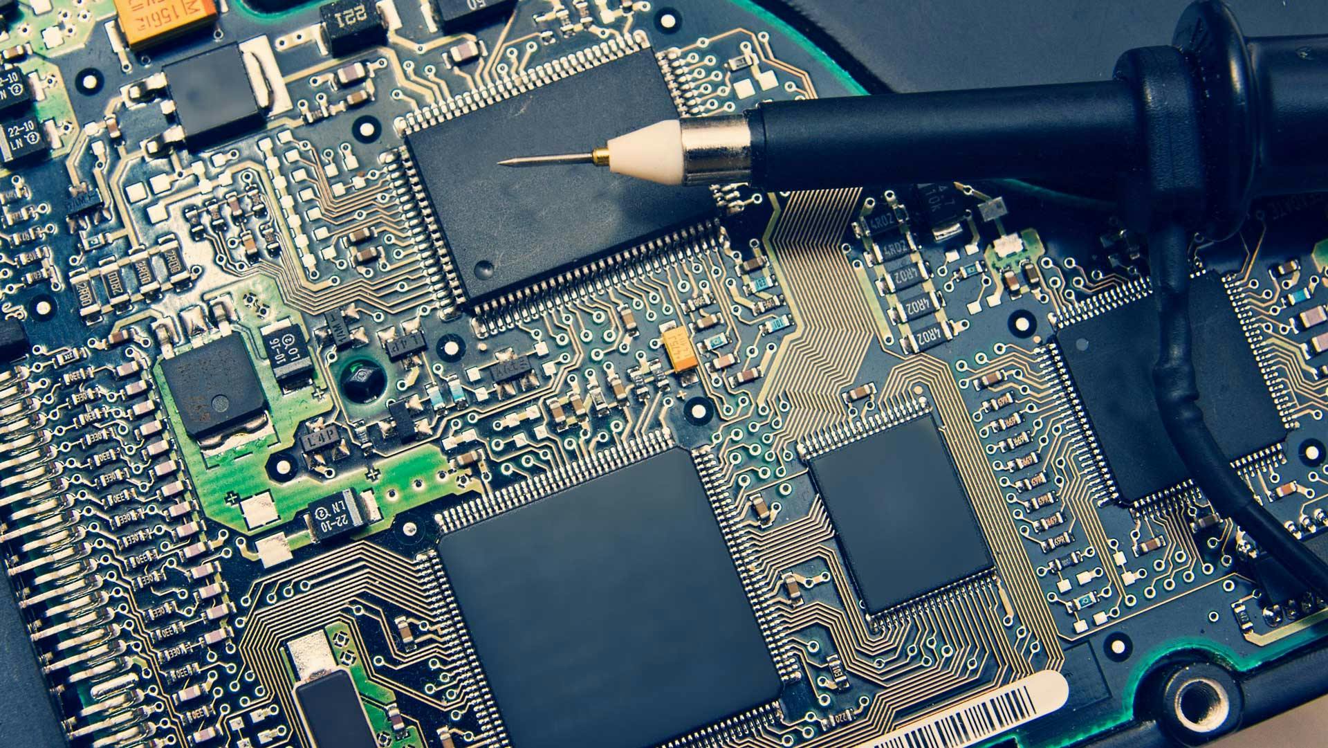 oscilloscope_dreamstime_peresanz_236552041