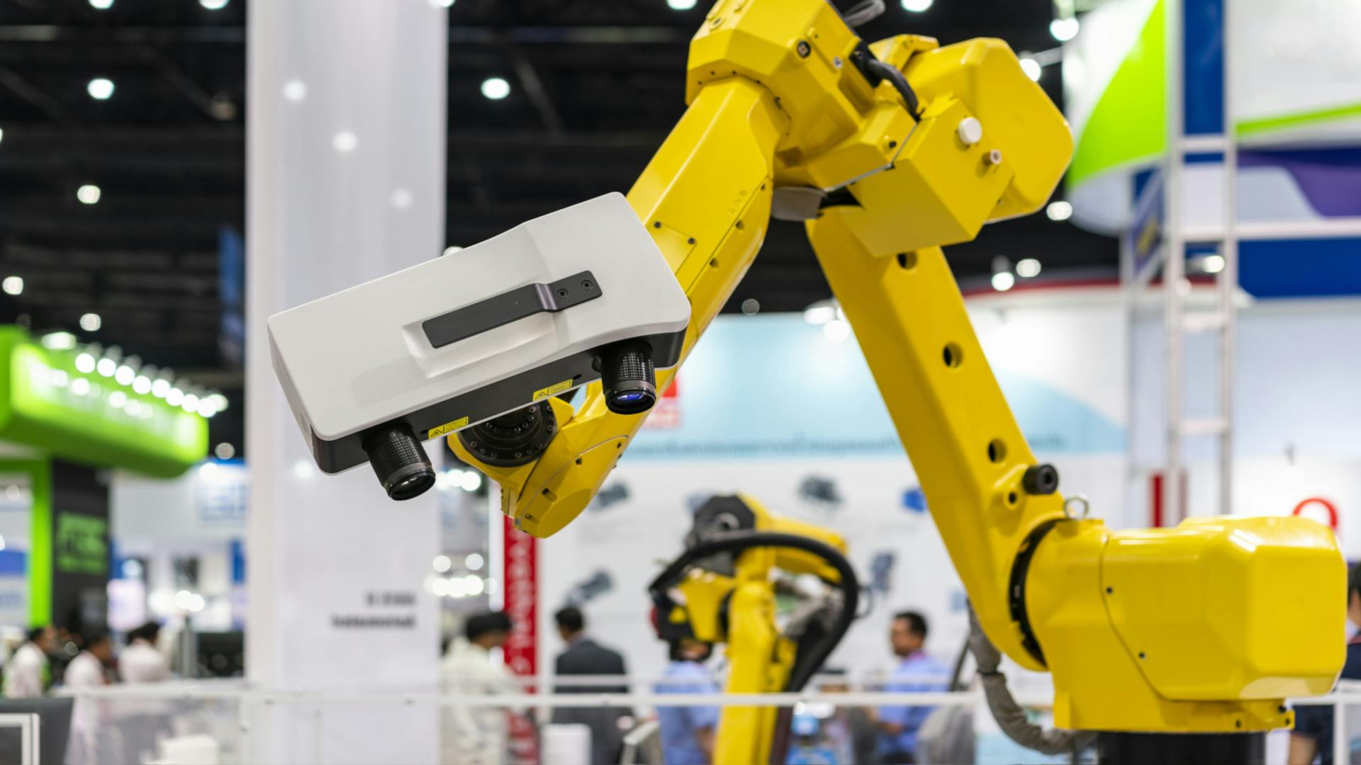 machinevision_dreamstime_l_154700963