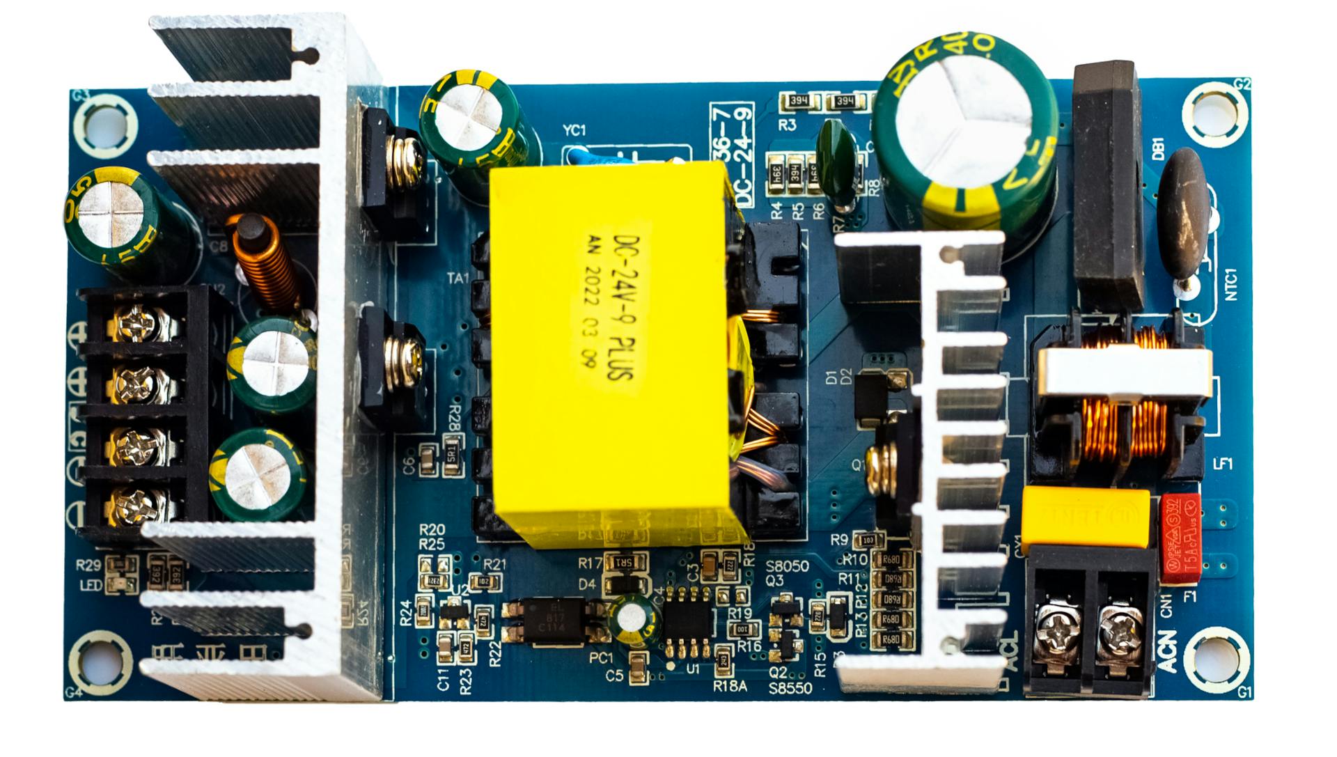 stepdownboard_dreamstime_l_261051701