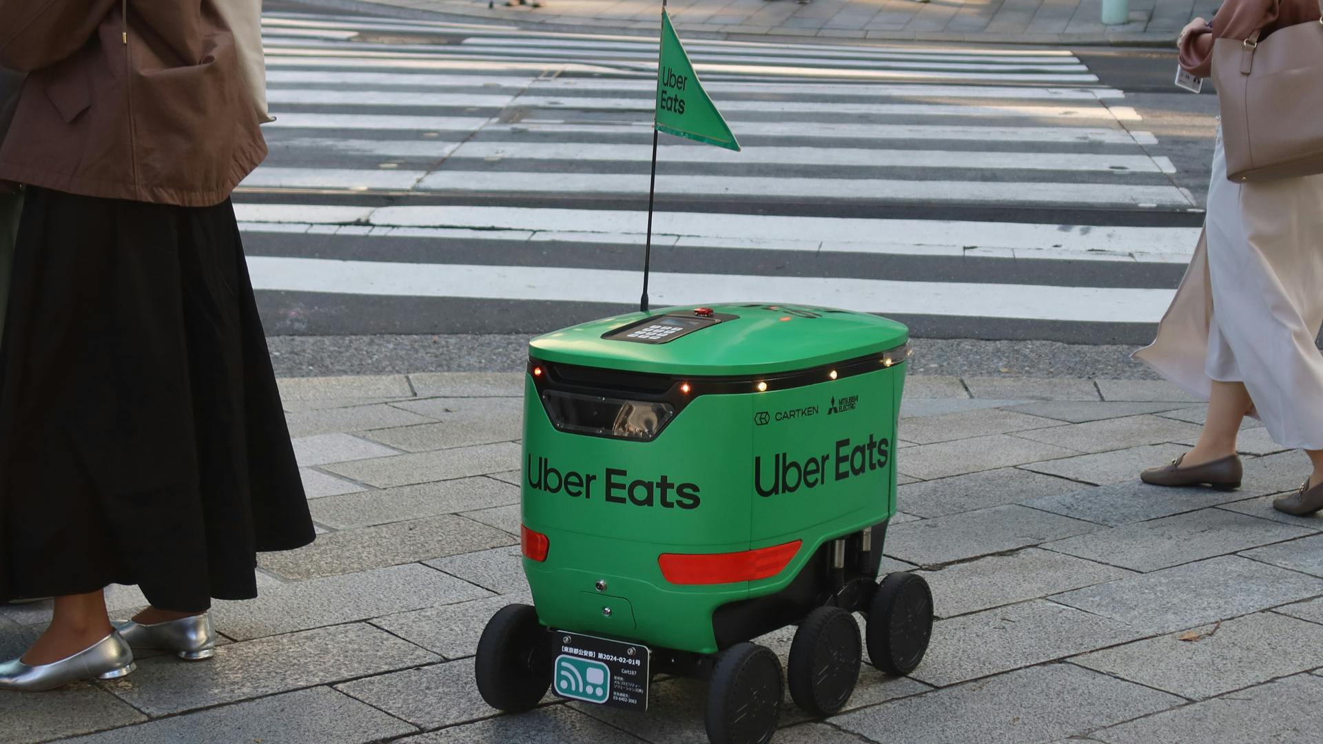 mobilerobot_dreamstime_l_314282258