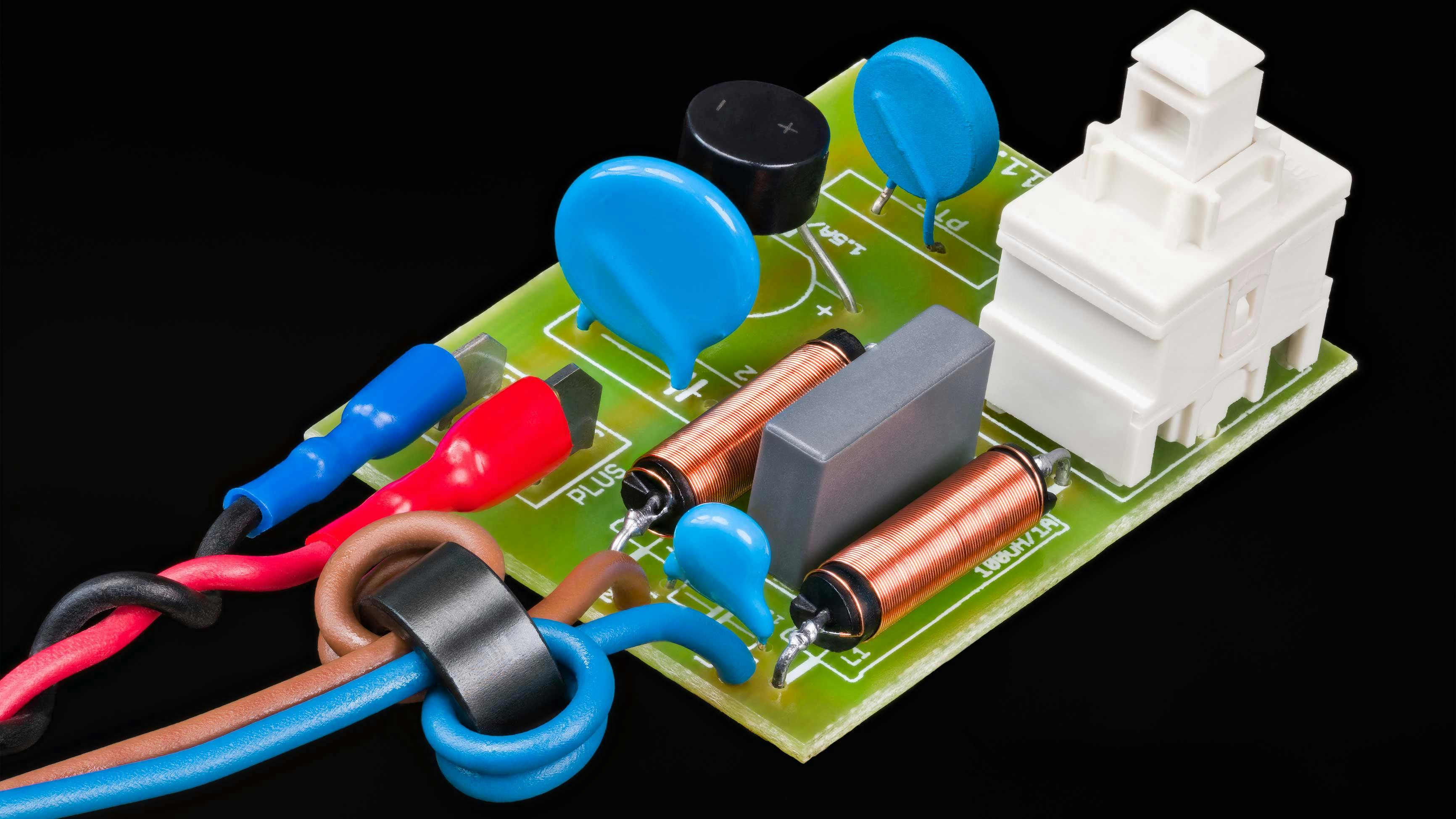 dreamstime_kpixmining_229796996_powersupply