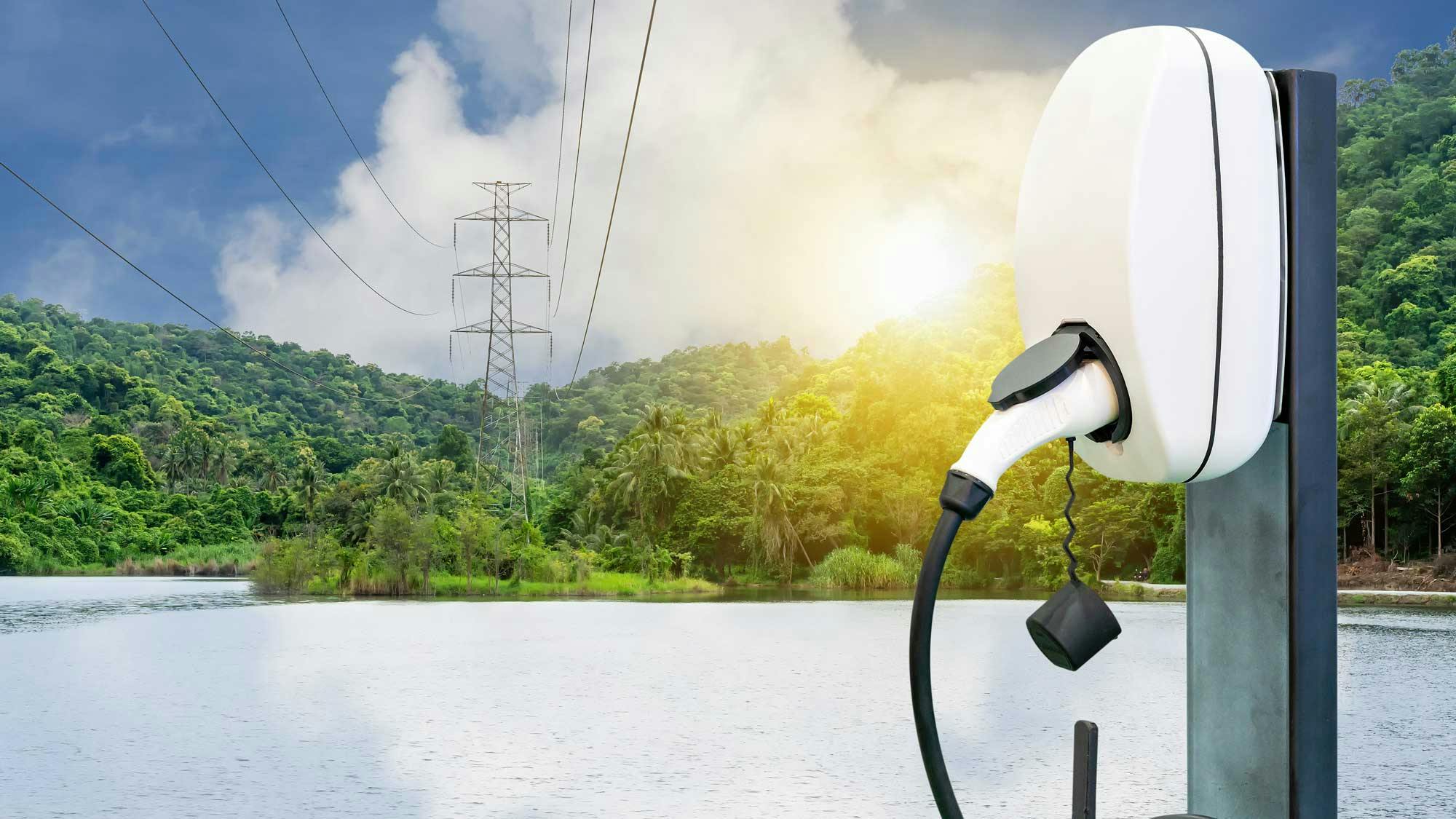 66c8cb3ad88fb88f197ecab4 Carcharger Dreamstime Surasakpetchang 141396157