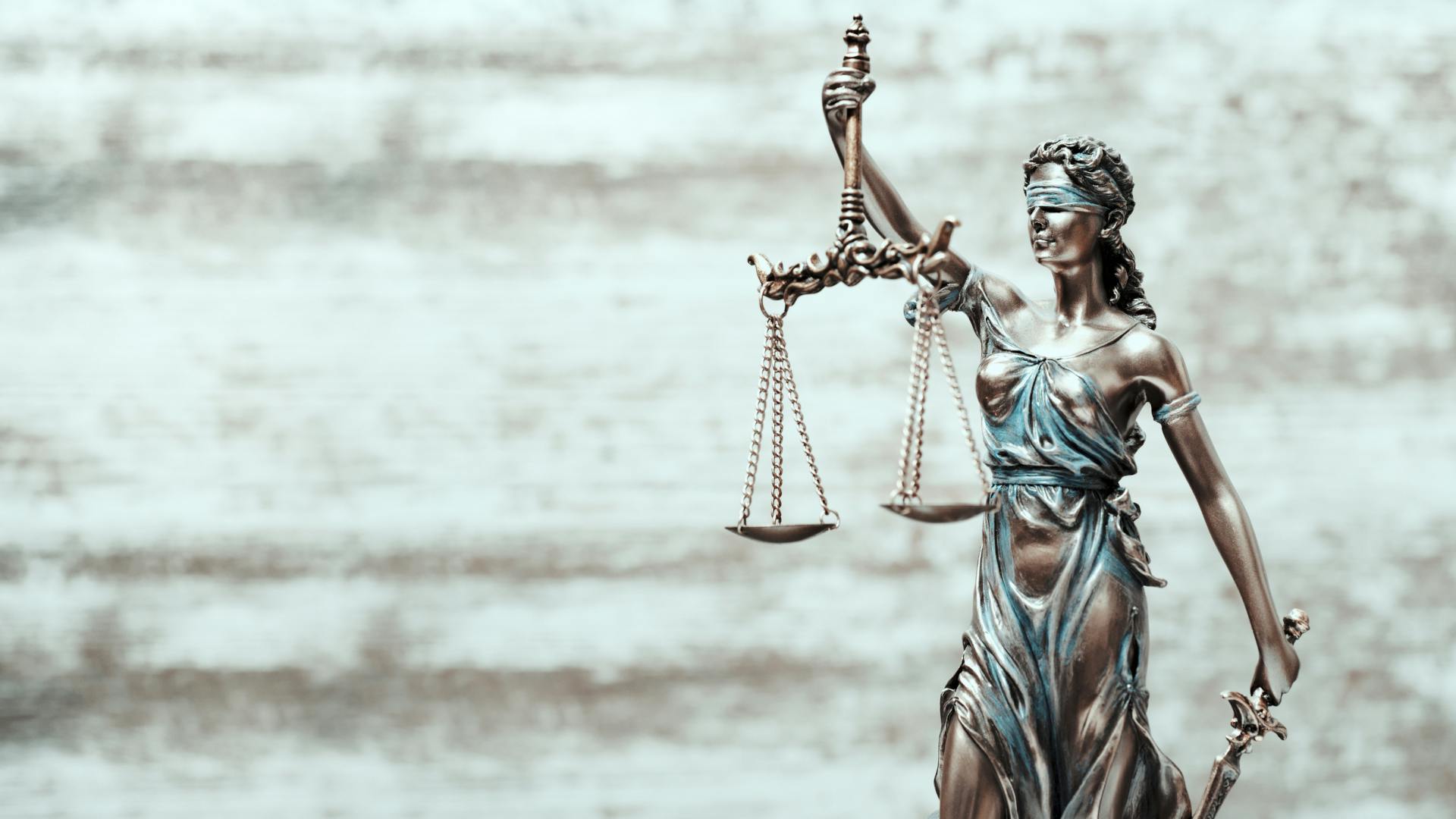 scalesofjustice_dreamstime_l_123697425