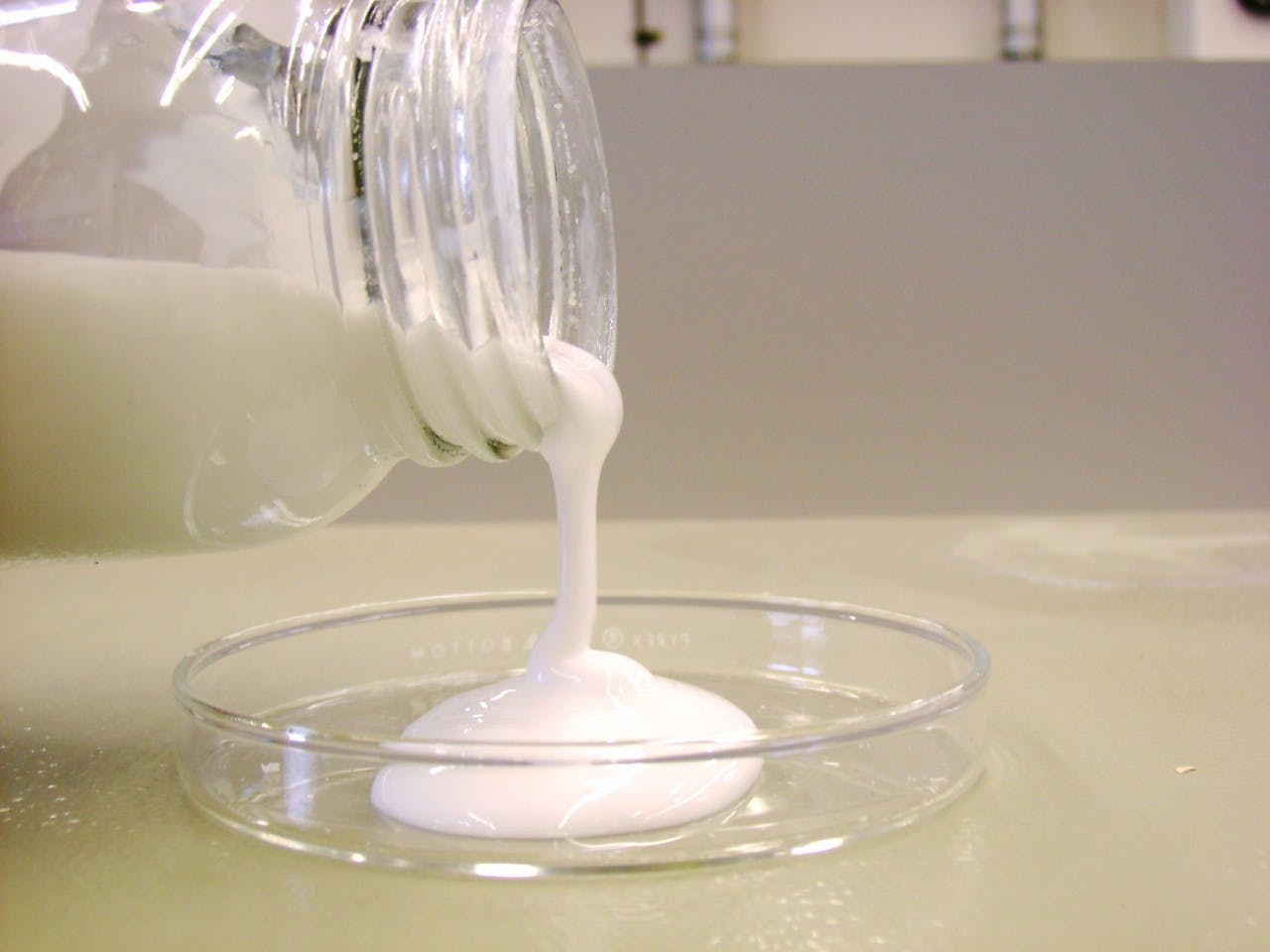 CryoSolplus is a dispersion that can absorb three times as much heat as water, and can prevent batteries from overheating.