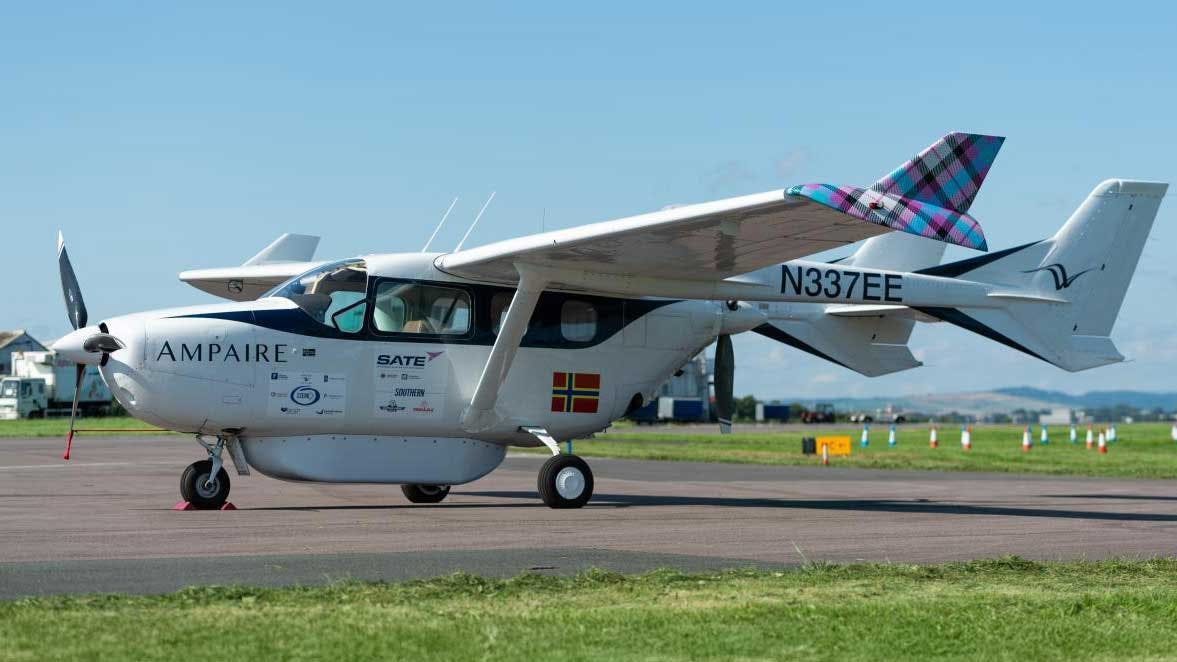 promo_fig1moye_ampaire_hybrid_plane_02