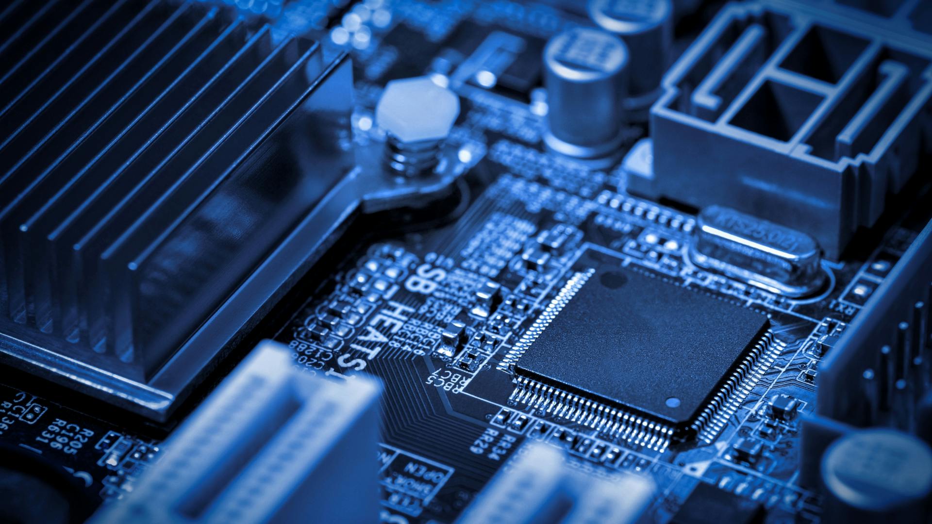 circuitboard_dreamstime_l_191915652