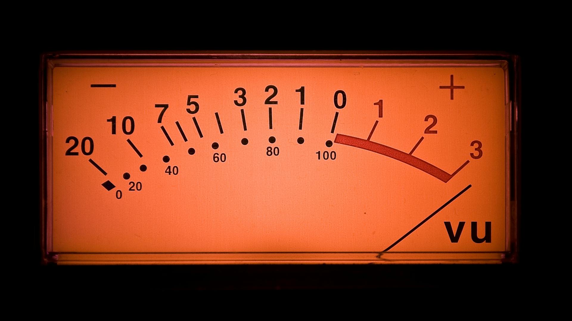 vu_meter_dreamstime_l_9517116
