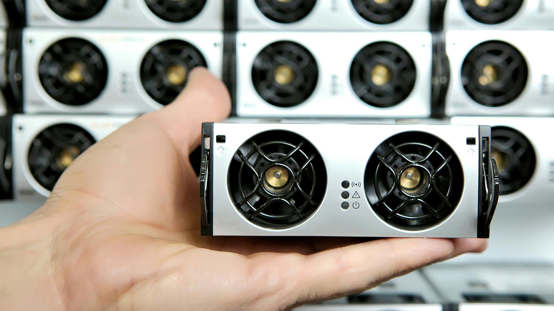 powersupply_dreamstime_l_53192827