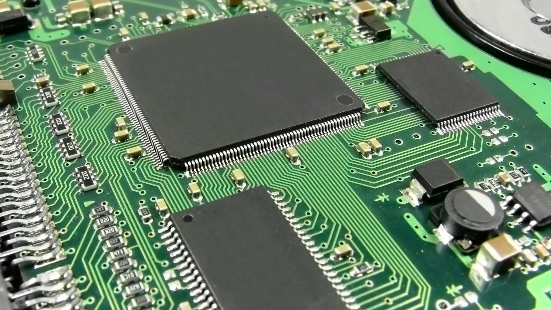 hard_drive_dreamstime_l_5549870