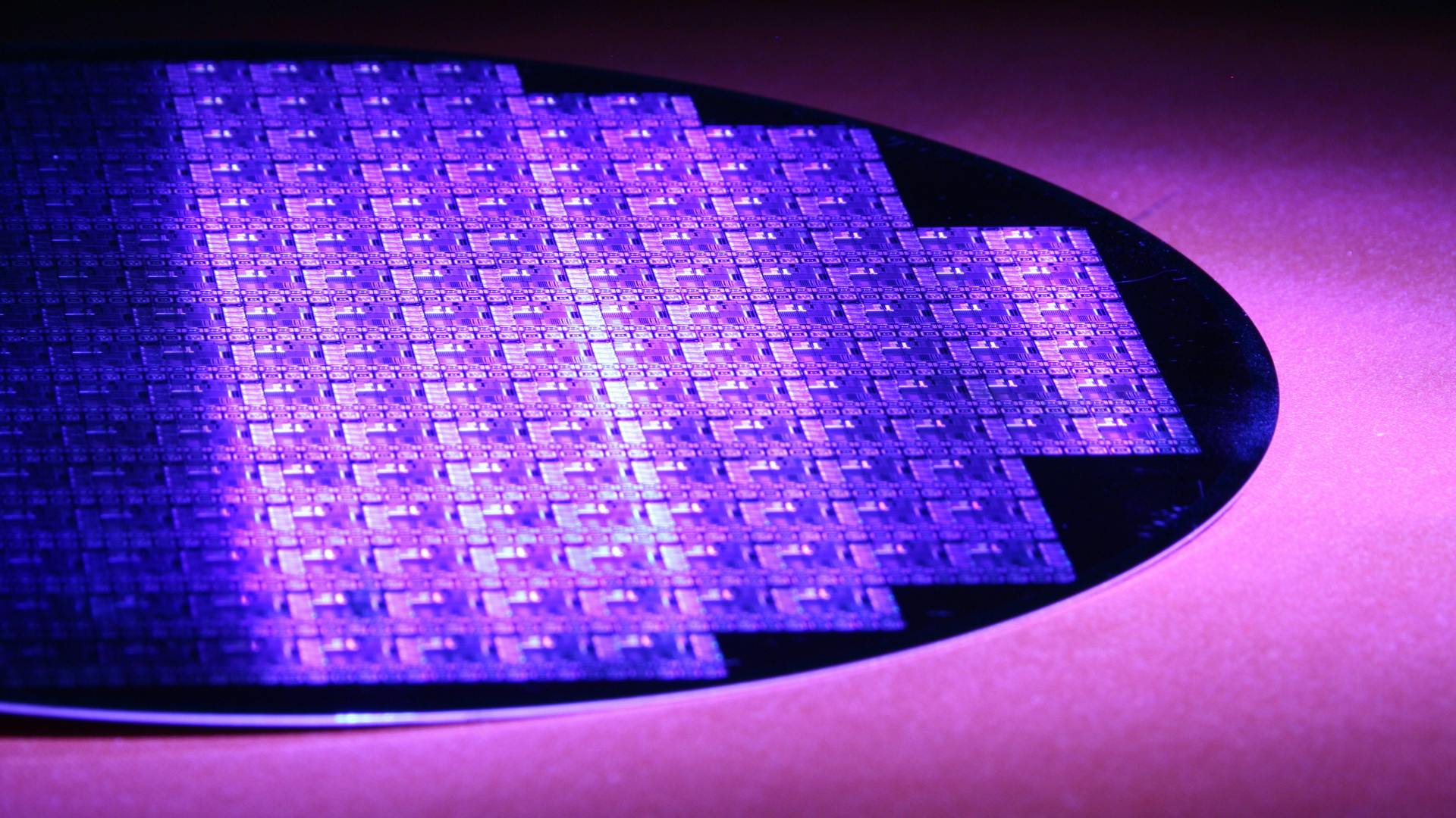 68d40f7005911a5081d57fab Wafer Dreamstime L 1554769