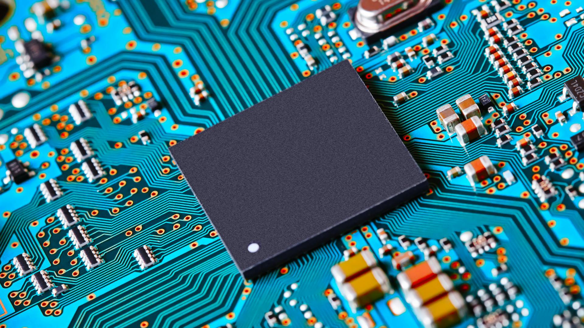 690cb0ccee147b1a6050c9d6 Chip Dreamstime Xxl 52332363