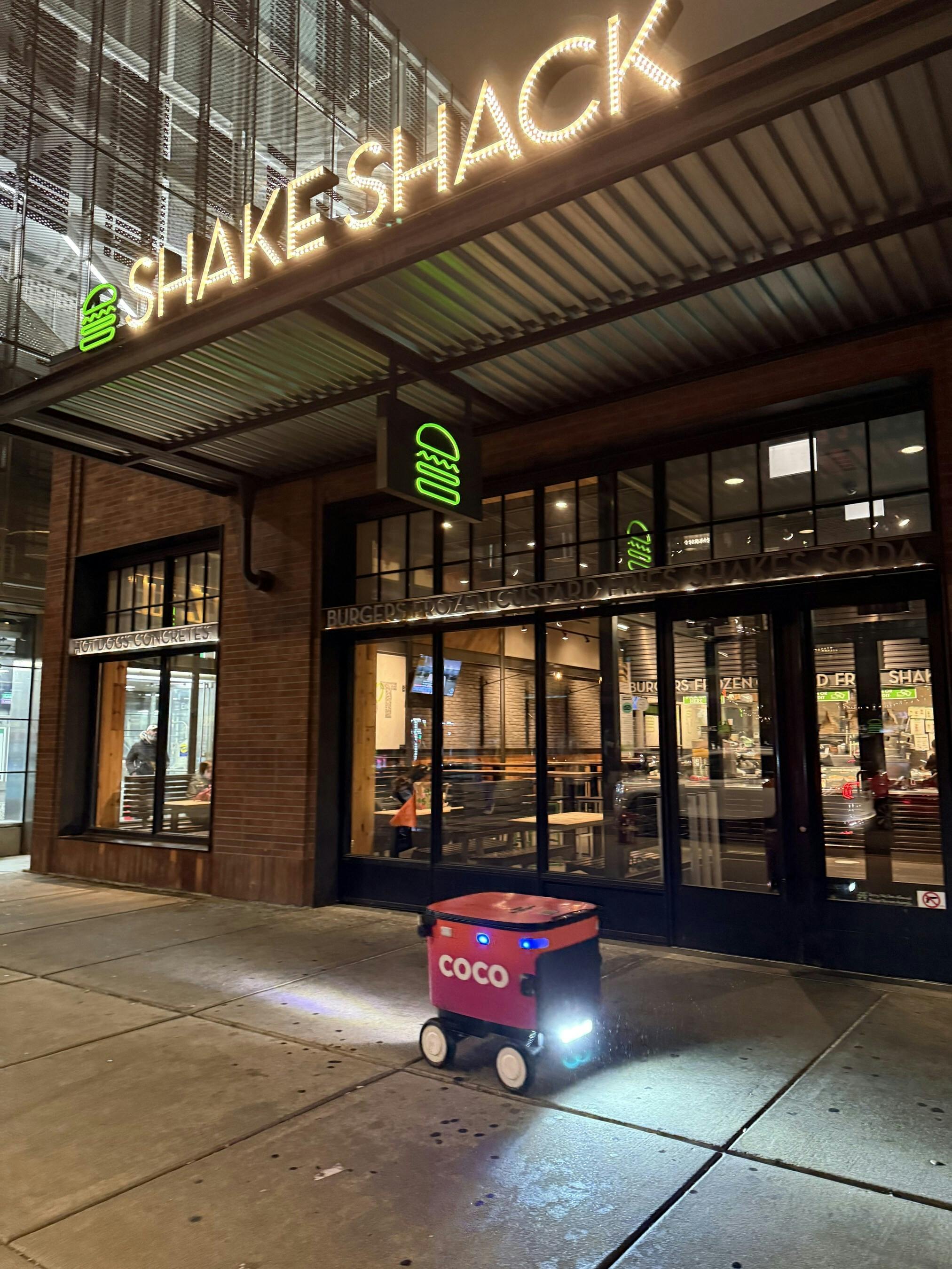 coco_robot_ready_for_shake_shack