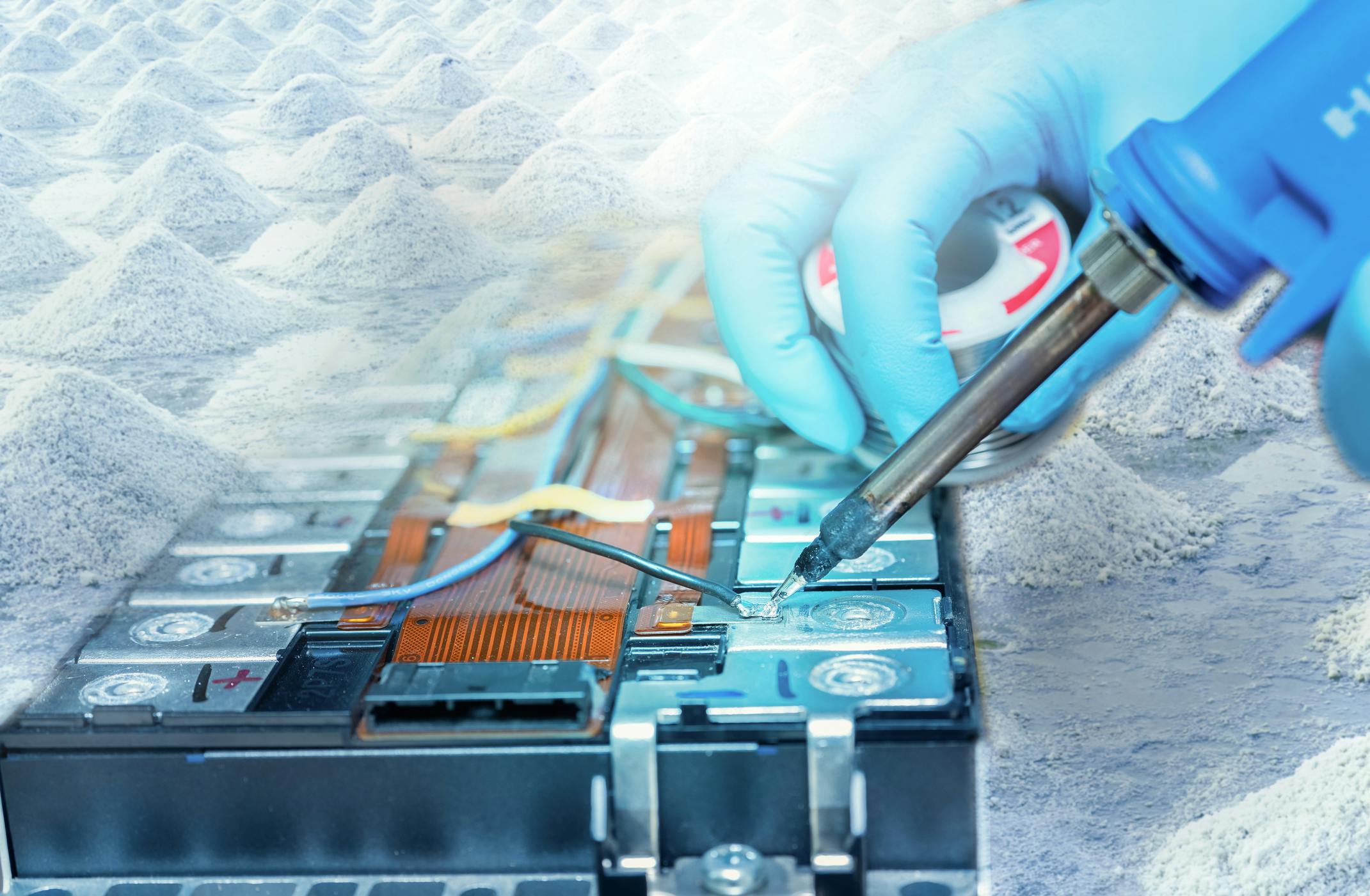 sodium_ion_batteries_dreamstime