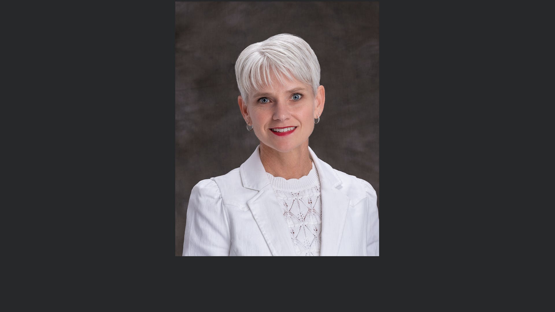 65c3ab96487480001e7efb2a Schaeffer Ledvance 1920