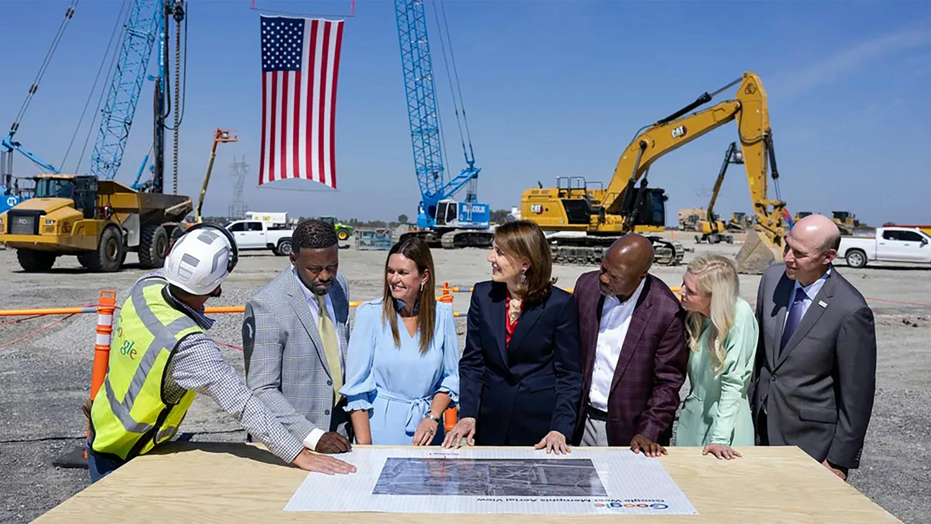 Business and community leaders join Governor Sarah Huckabee Sanders, Ruth Porat, president & Chief Investment Officer of Alphabet and Google, and Jim Anderson, Google&rsquo;s VP of North America Partner Ecosystems, to discuss Google's new two-year $4 billion investment in Arkansas.