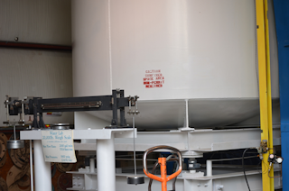 Gravimetric calibration (weigh scale). (Courtesy of CEESI)