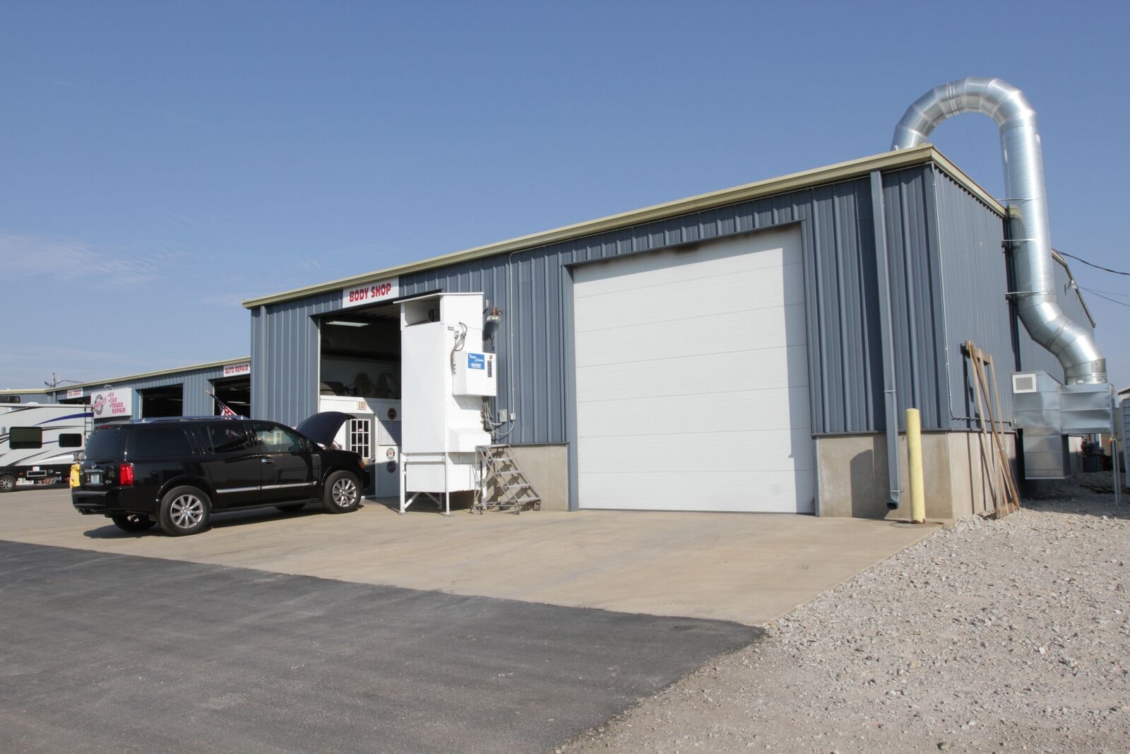 1673019505552 Bodyshop11