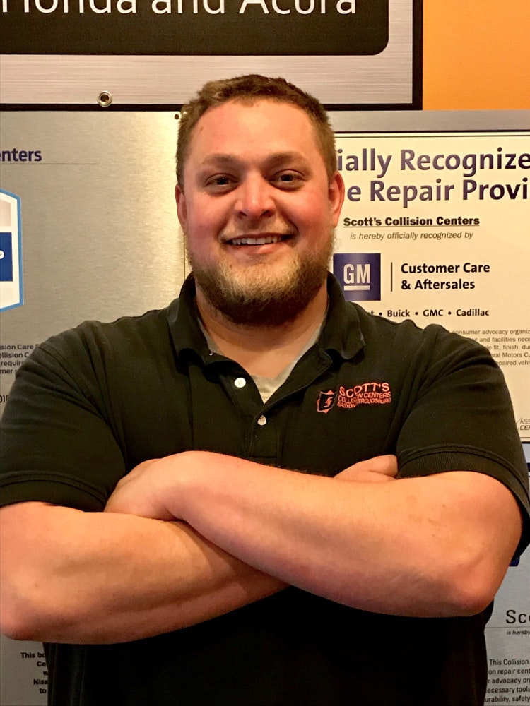 1673045354521 Scottscollisioncenter1