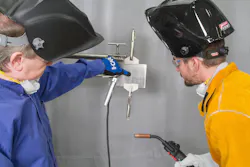 65b9e02ac5ca31001e87db9c I Car Welding Photo Large 65b9e02ac5ca31001e87db9c I Car Welding Photo Large