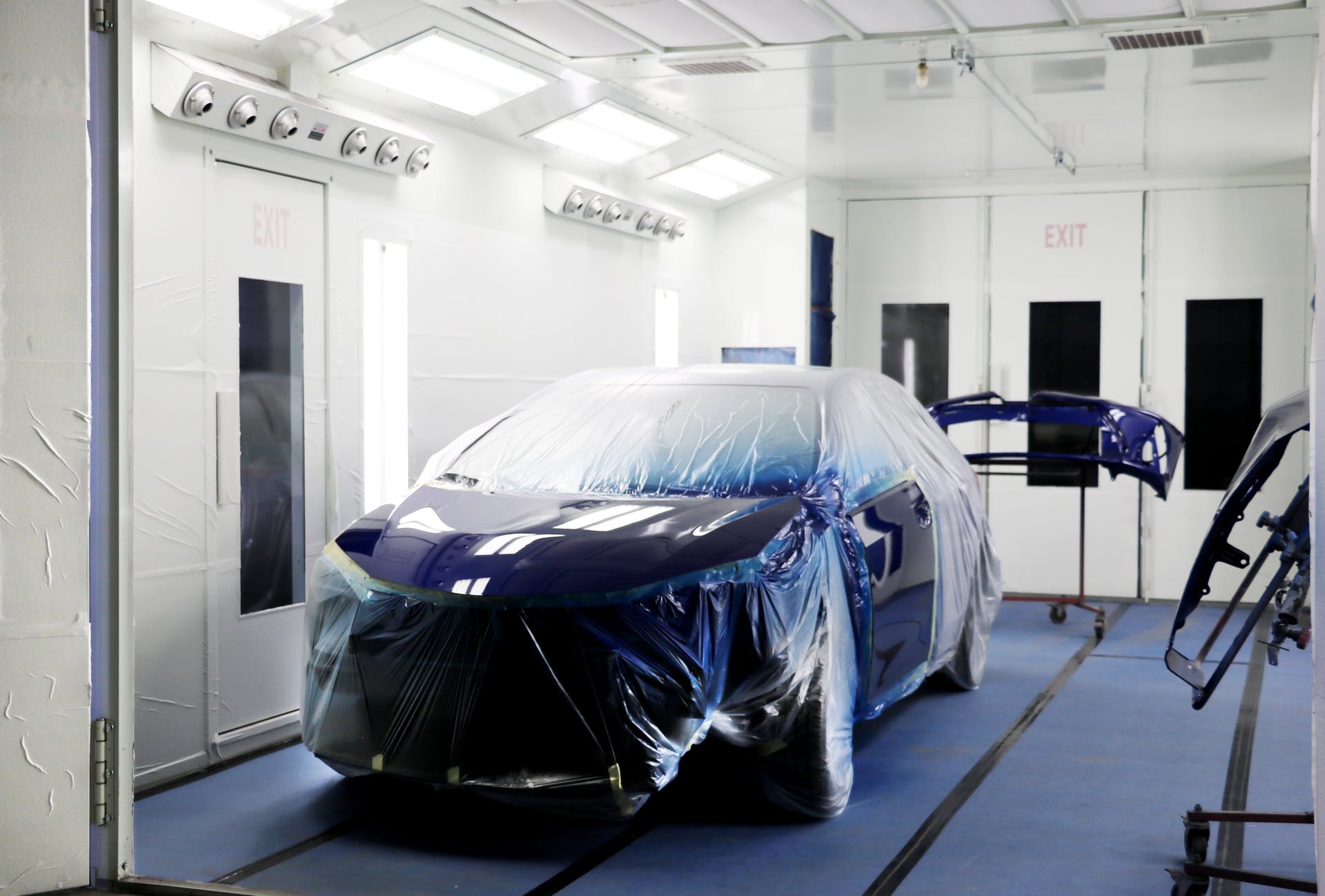 GFS&rsquo; top-of-the-line paint booth comes with the company&rsquo;s AdvanceCure Accelerated Airflow System, which reduces the amount of time needed to dry waterborne or solvent-based basecoats.