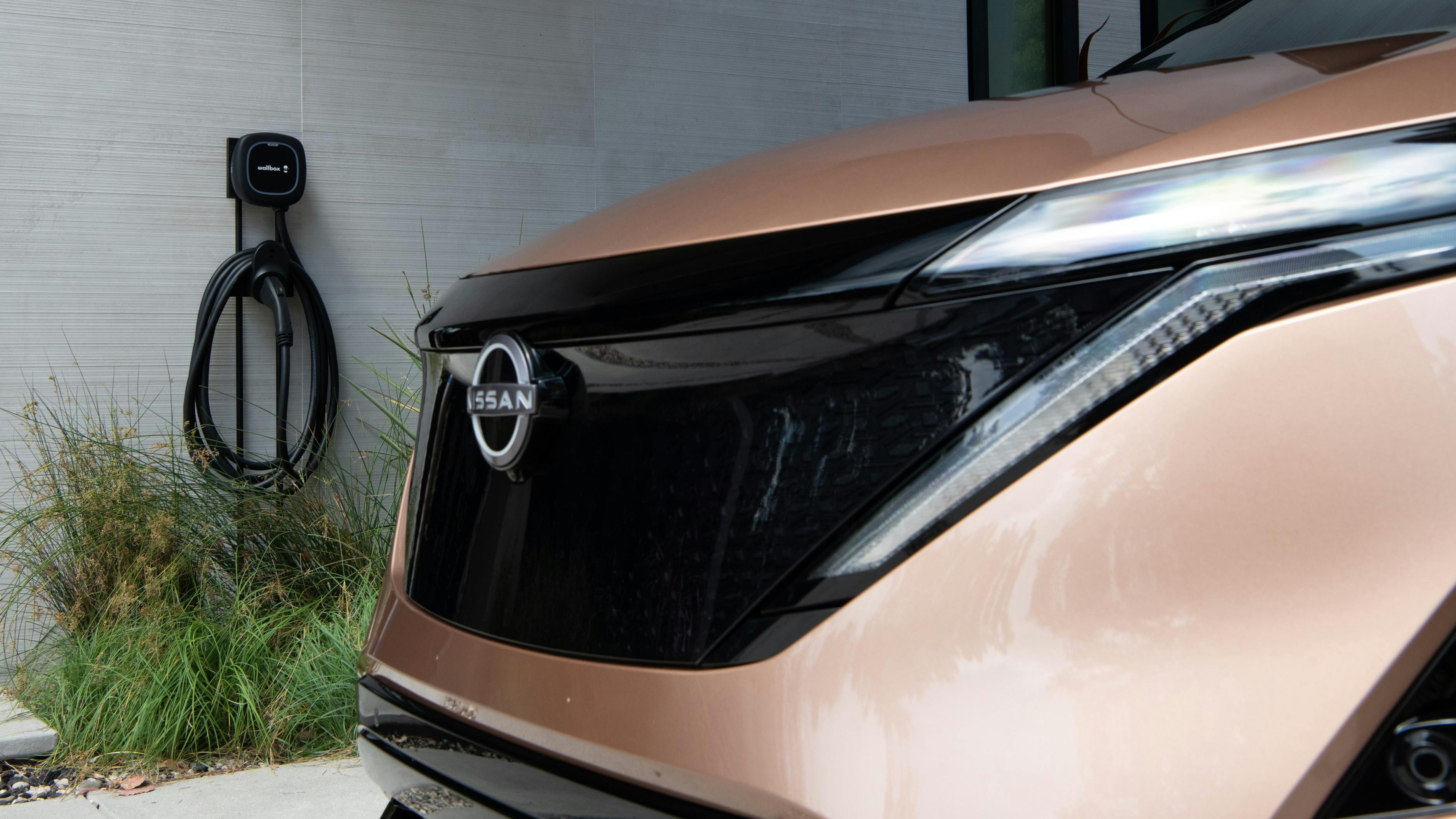 65e89cf3c53b29001e7276ec Nissan And Wallbox
