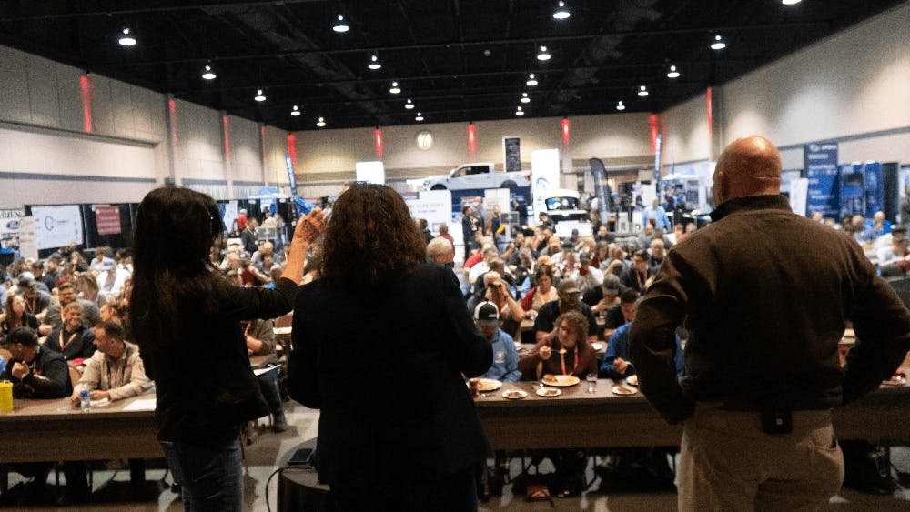 660ed7c86d5c3b001ea05c3c 202204midwesttradeshow273min