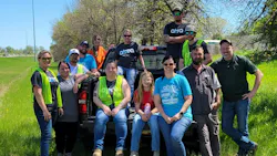 Abra Employees in Highway Clean Up Abra Employees in Highway Clean Up