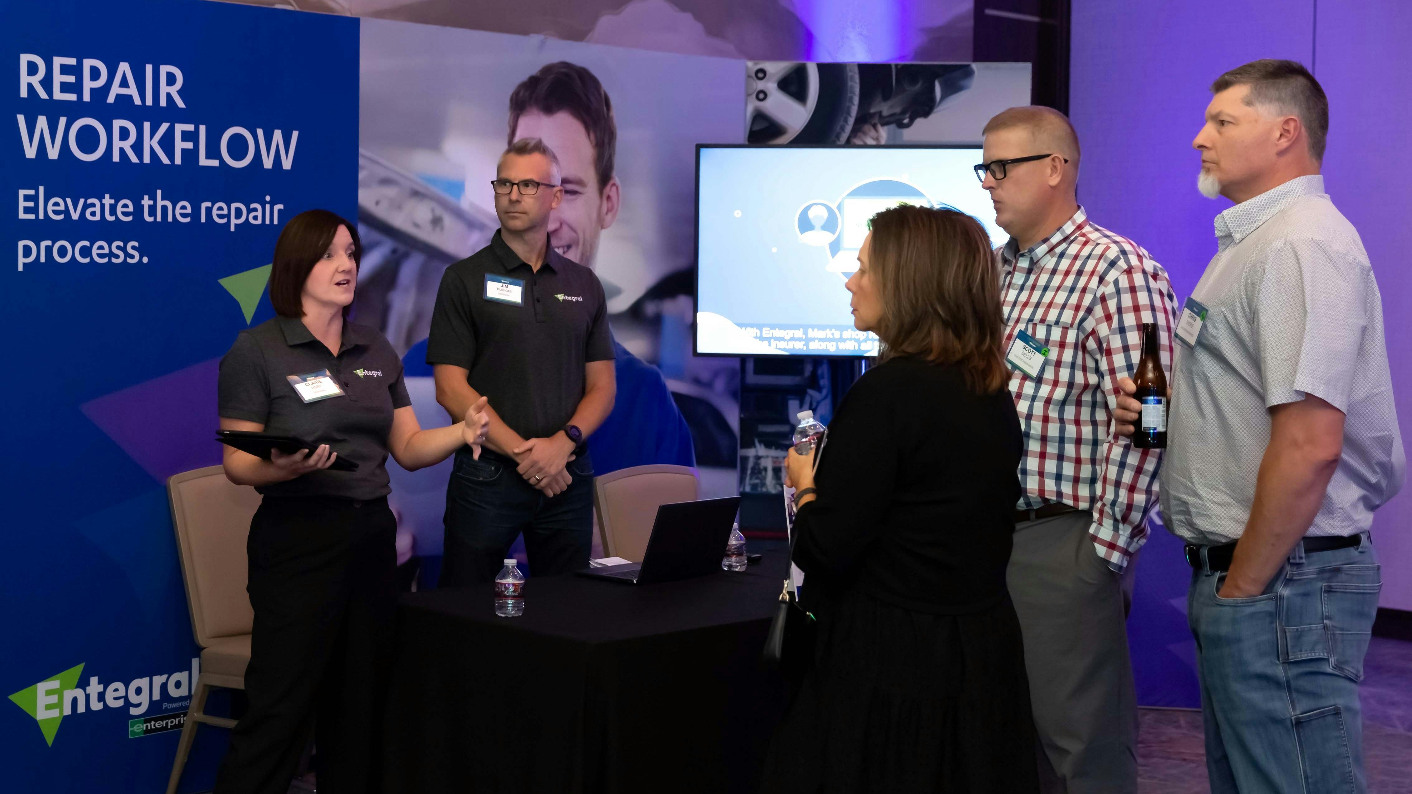 From left: Claire Hart and Jim Puskas demonstrate Entegral&rsquo;s Assignment Management for Shops.