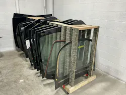 HANDLE WITH CARE: Store fragile glass to be reused in racks. HANDLE WITH CARE: Store fragile glass to be reused in racks.