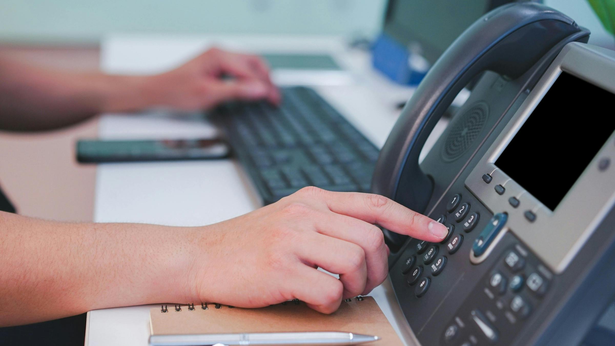 Answering Multiline Phone