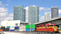 Refrigeratedtransporter 1384 Fecr Portmiami Photo Refrigeratedtransporter 1384 Fecr Portmiami Photo