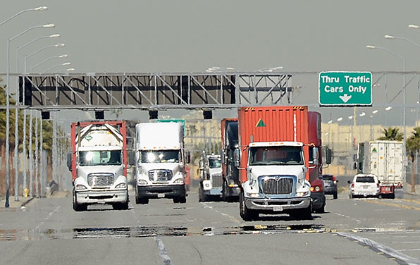 Refrigeratedtransporter 1425 Port Los Angeles Truck Traffic Kevork Djansezian Getty