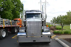 Trucker 82 Icon 2 Trucker 82 Icon 2