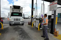 Trucker Com Sites Trucker com Files Uploads 2015 03 Ryder 2 Lo Trucker Com Sites Trucker com Files Uploads 2015 03 Ryder 2 Lo