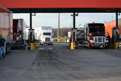 Trucker 615 Fuel Island 302 Trucker 615 Fuel Island 302