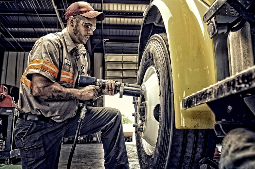 Trucker 832 Gcr 0332flt