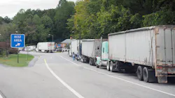 Trucker 8343 042018 Hos Rules Parking Agm 0 2 Trucker 8343 042018 Hos Rules Parking Agm 0 2