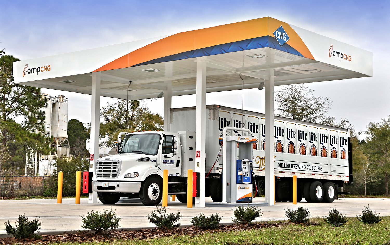 Dillon and Ruan will be first trucking customers for new biogas fuel Photo courtesy of AMP Americas