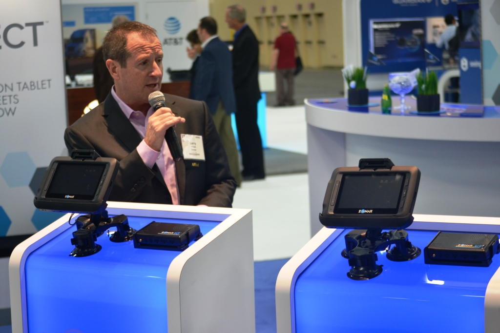 Larry Jordan presents the new Zonar Connect nextgeneration tablet at ATA MCampE