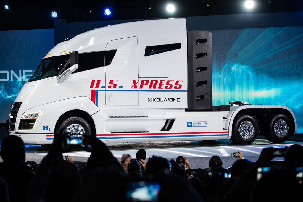 US Xpress announced it is one of the first carriers to order the Nikola One hydrogenelectric semitruck
