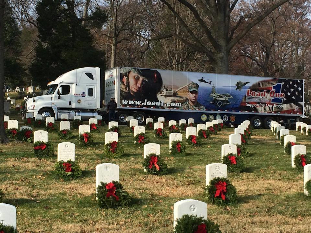 Wreaths Across America Trucking Honors Nation S Fallen Heroes Fleetowner