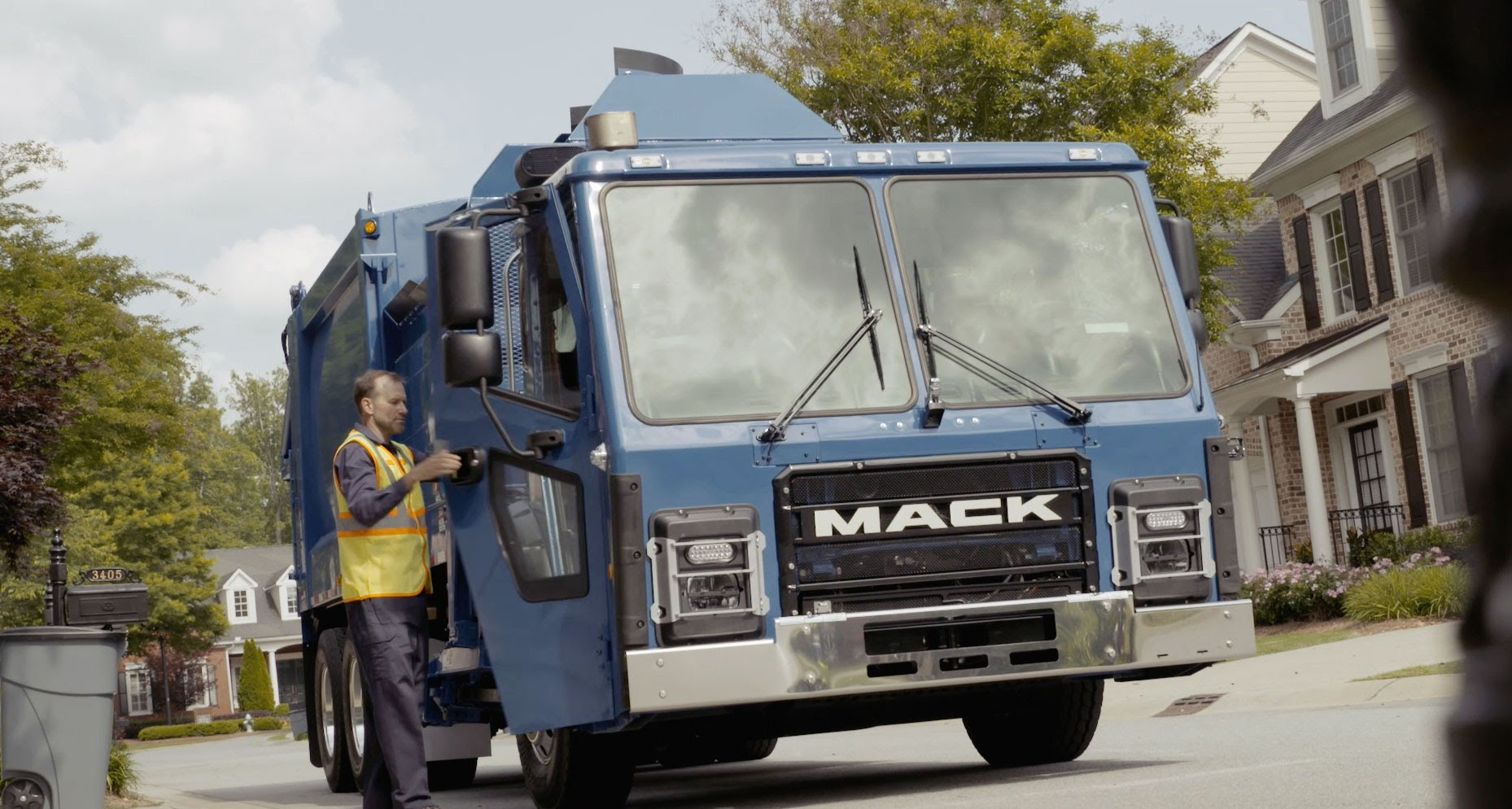 Mack LR Vocational Truck