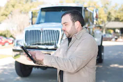 Omnitracs pic for blockchain WEB.jpg Omnitracs pic for blockchain WEB.jpg