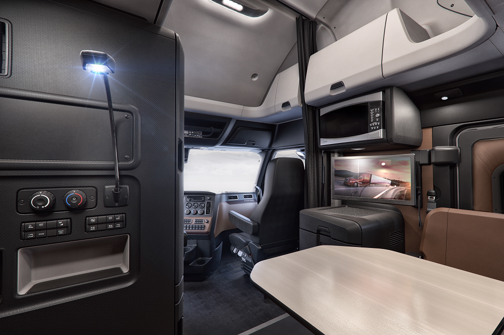 Freightliner Cascadia interior