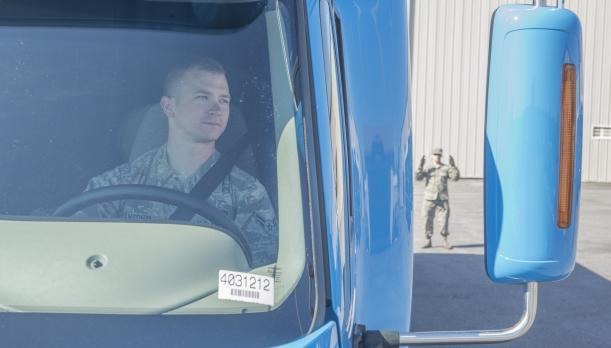 FMCSA offers help for young military drivers to find jobs | FleetOwner