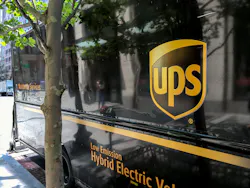 121119 UPS truck on the curb.jpg 121119 UPS truck on the curb.jpg