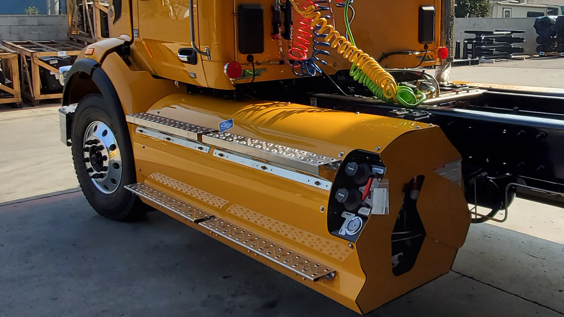 052820 Agility Fuel Solutions Pro Rail45 Gen5 Peterbilt567 Hero Web 5ecfef6ac02ea