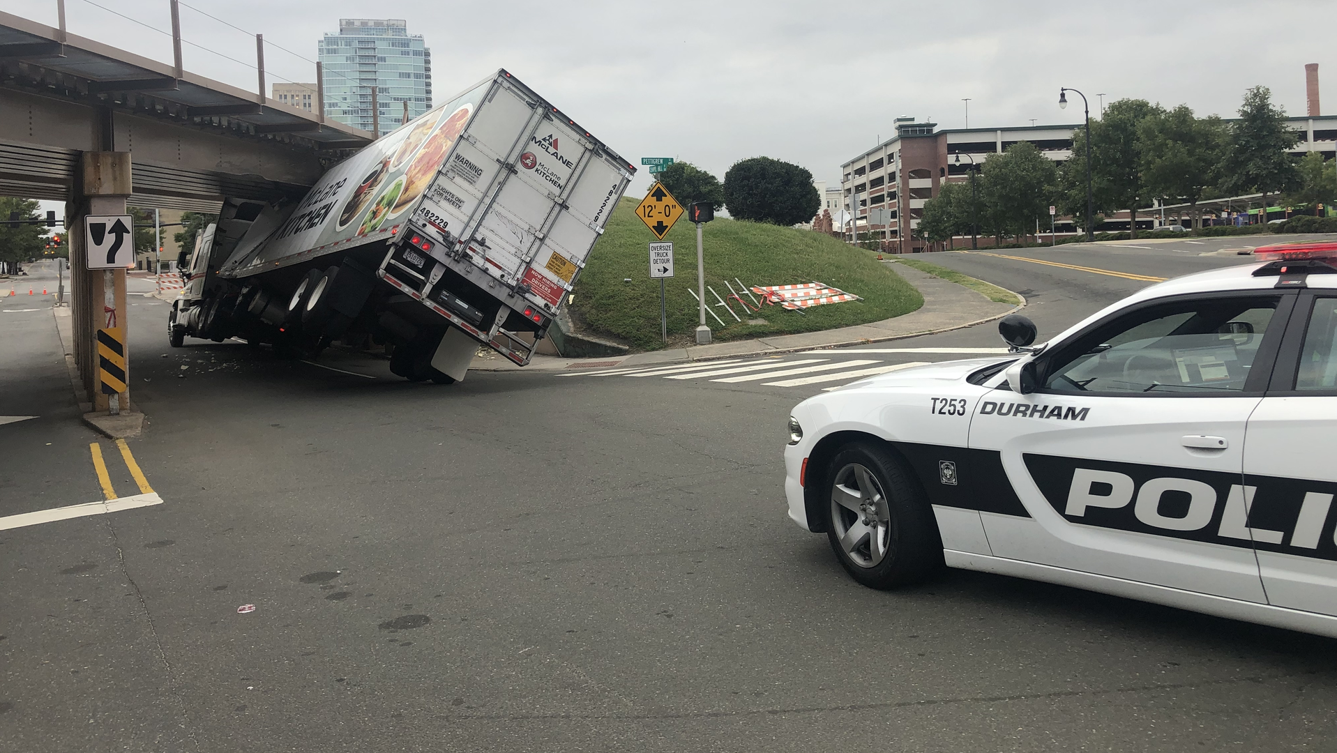 Truck Crash Photovs Dreamstime 5f2811756a740