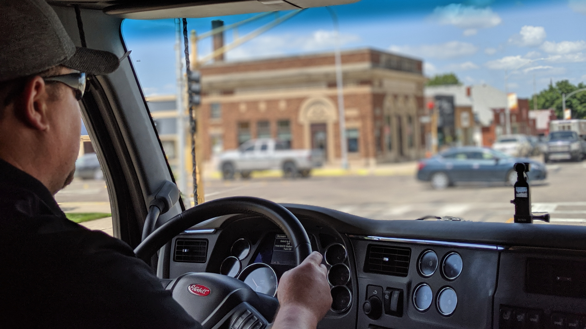 00100l Portrait 00100 Burst20190723134557330 Cover 6011886befbc1