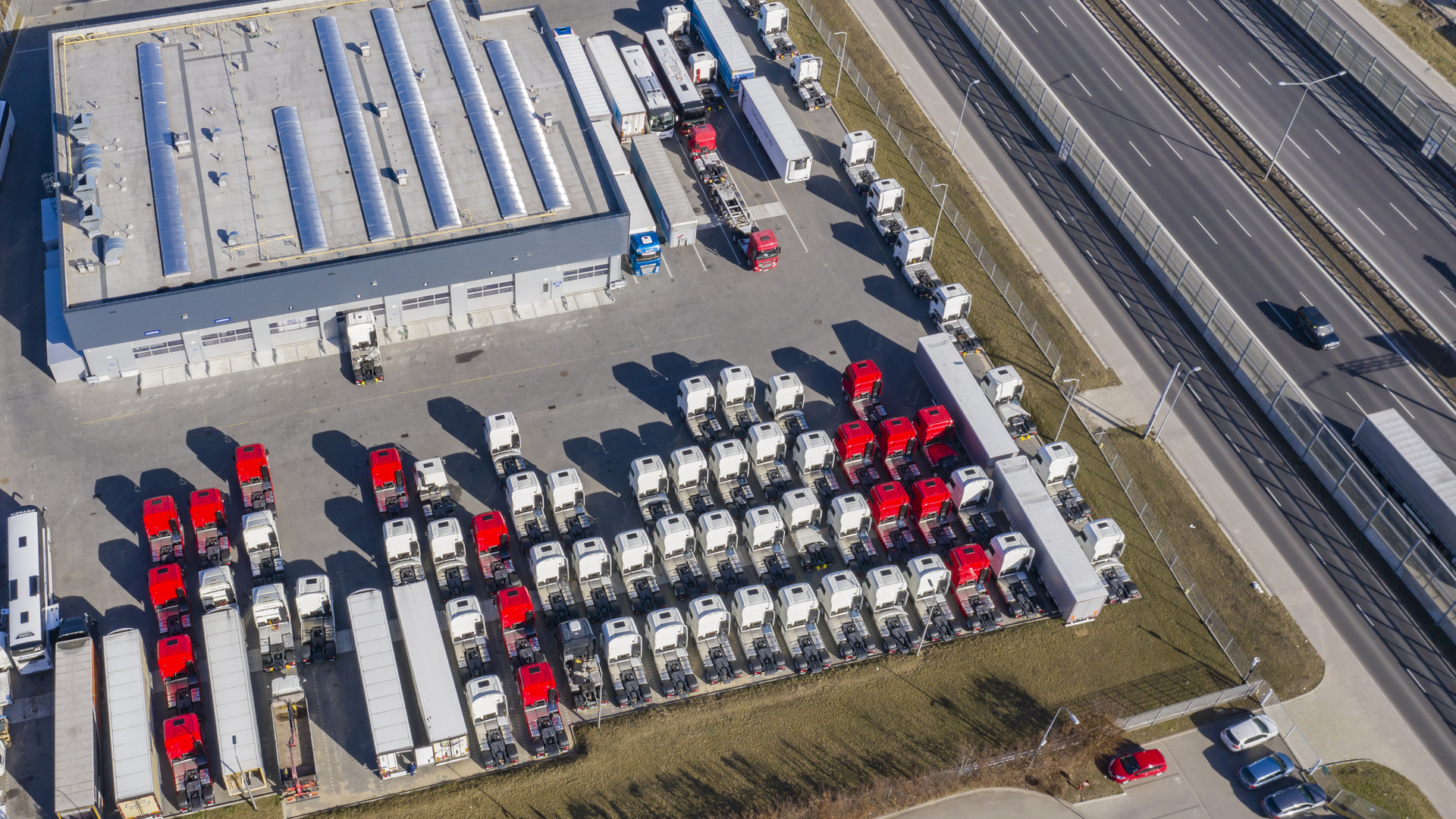 Fleet Cargo Trailer Jacek Dudzinski Dreamstime 602aacea7062d